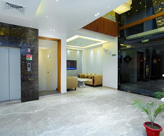 Hotel Aura Grand by Levelup Punjab Amritsar lobby