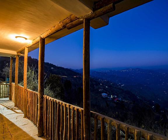 Zostel Homes Cheog Himachal Pradesh Shimla balcony/terrace