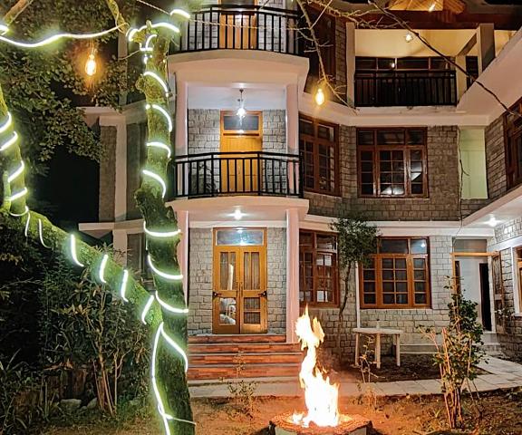 Roamate Hostel Himachal Pradesh Manali exterior view