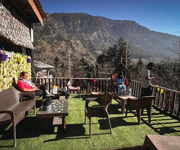 Roamate Hostel Himachal Pradesh Manali view
