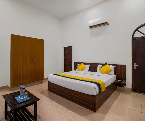 Itsy By Treebo - Om Pushp Residency Uttar Pradesh Mathura bedroom