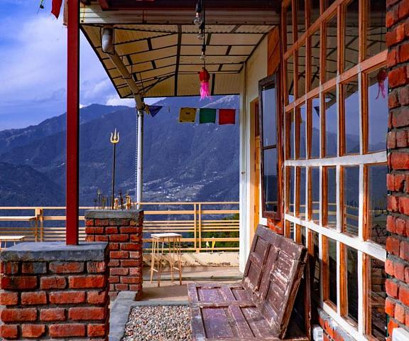 Jot Eco-Boutique Stays Himachal Pradesh Dharamshala balcony/terrace