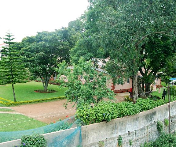 Bella Vista Coonoor Homestay Tamil Nadu Ooty garden
