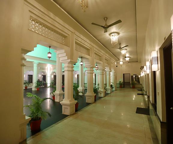 Kamay The Kohinoor Palace - A Heritage Hotel Uttar Pradesh Faizabad interior view