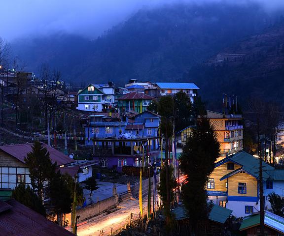 Montanamar Lachung Sikkim Lachung Hotel View