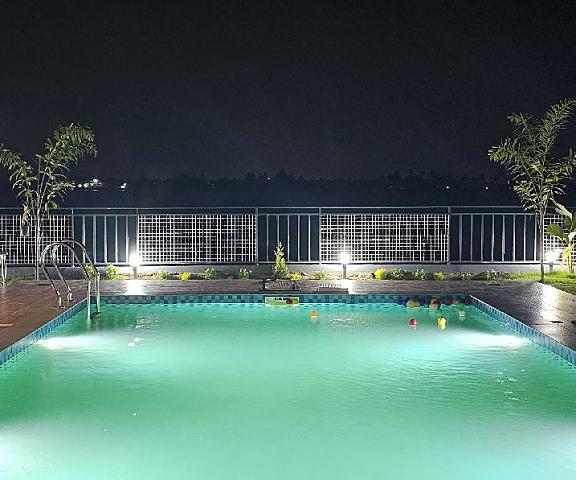 Mira's PMC Lakeshore Resort Kerala Alleppey Pool