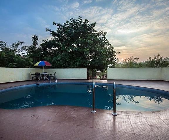 Grand Tiger Resort Madhya Pradesh Kanha swimming pool [outdoor]