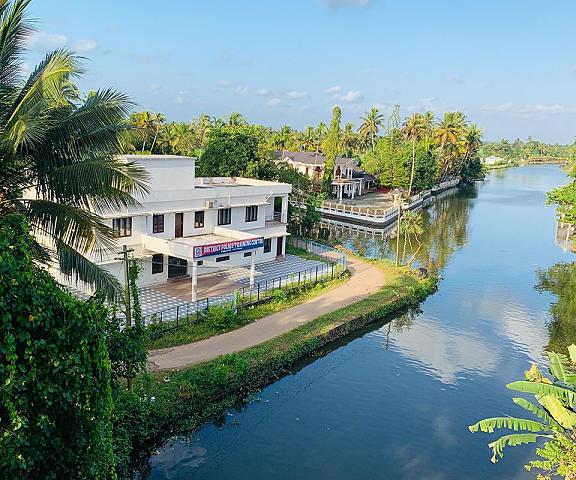 Lilly Ribera Residency  Kerala Kumarakom Hotel View