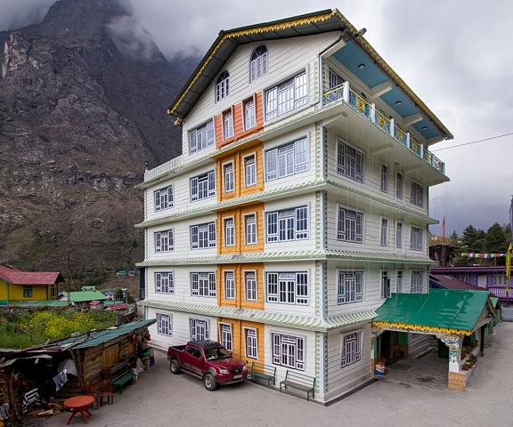Jain Retreat and Resort Pvt Ltd, LACHUNG CONTINENTAL Sikkim Lachung Hotel Exterior
