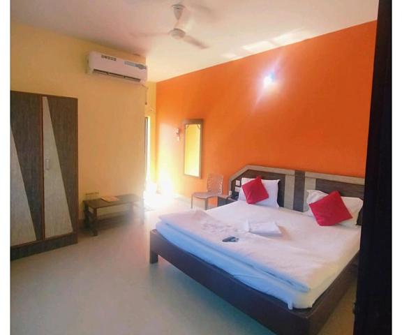 HOTEL D2 HOLIDAYINN Maharashtra Igatpuri bed