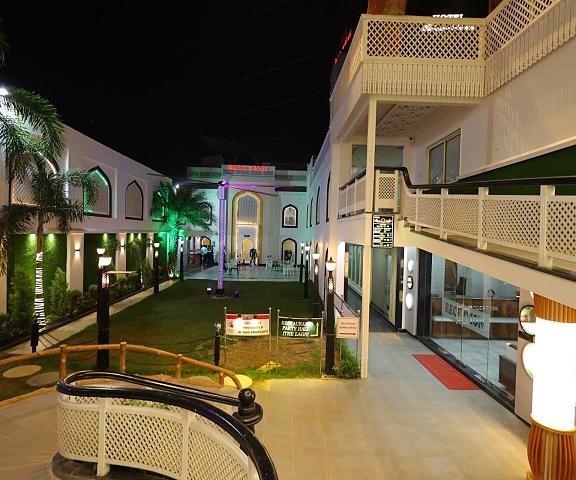Hotel Darbar-E-Khas Uttar Pradesh Bareilly shared lounge/tv area