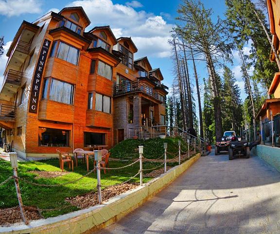 Hotel Pine Spring Gulmarg Jammu and Kashmir Gulmarg exterior view