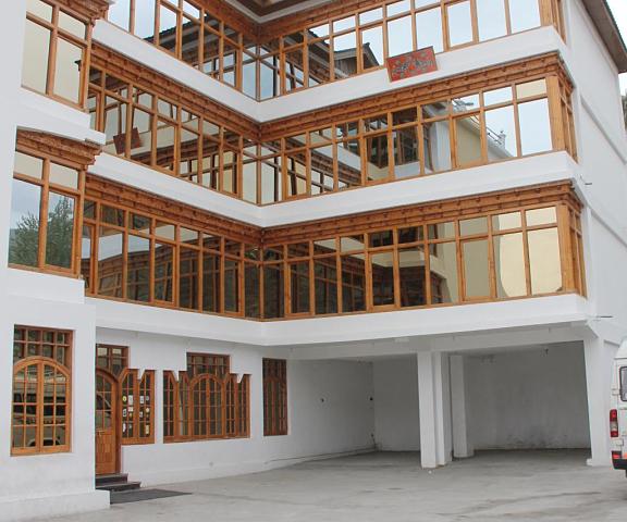 Royal Gasho Hotel Jammu and Kashmir Kargil Hotel Exterior