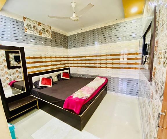 AJAYPAL GARH RESORT Rajasthan Pushkar Standard Double Room with Fan