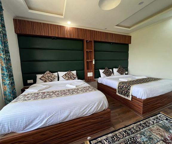 Pandith Exotics Hotel And Restaurant  Jammu and Kashmir Gulmarg Deluxe Family Suite