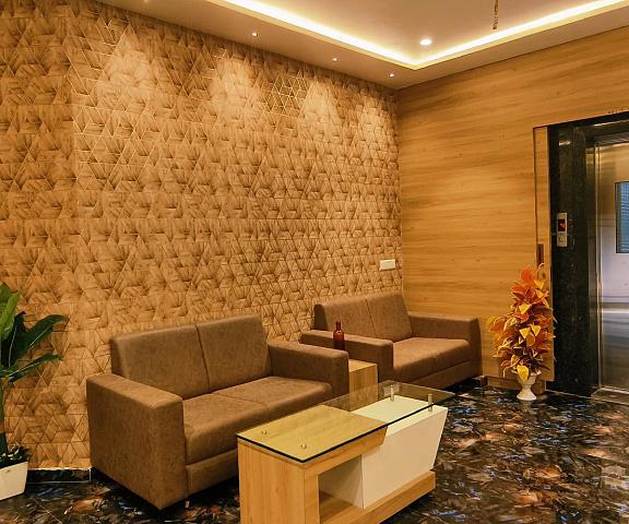 Hotel Krish Villa Gujarat Vadodara lobby