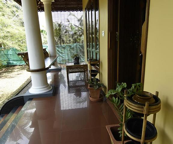 Pearlspot Hotel Kerala Kumarakom King Room with Balcony