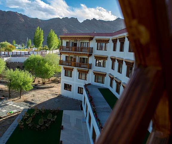 Hotel Deskitsal Jammu and Kashmir Leh view