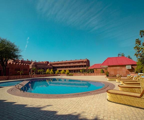 Puratan Qila Rajasthan Ranthambore swimming pool [outdoor]