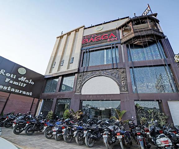 The Bagga Inn  Madhya Pradesh Jabalpur parking lot