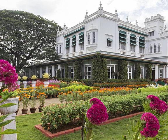 The Green Hotel Palace Karnataka Mysore garden