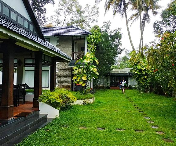 Mayas Beach House - Boutique Serviced Villa Kerala Alleppey garden