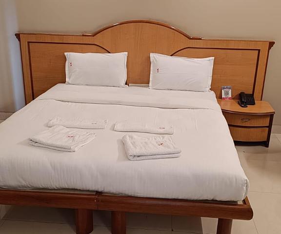 Hotel Woodland Kolhapur 3 Star Hotel Maharashtra Kolhapur Deluxe Room with Air Conditioning