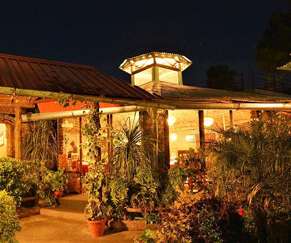 Mohans Binsar Retreat Uttaranchal Almora restaurant