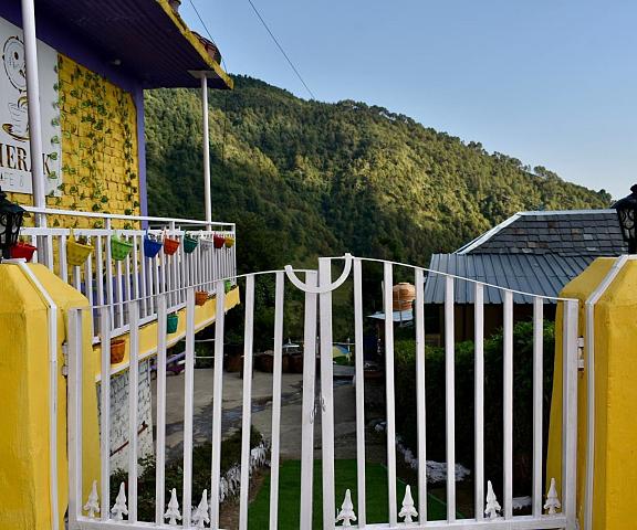 Merak Cafe & Stay Himachal Pradesh Palampur view