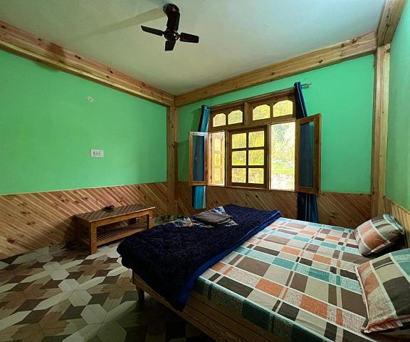 Ohana Cafe & Homestay Himachal Pradesh Kasol Double Room with Mountain View