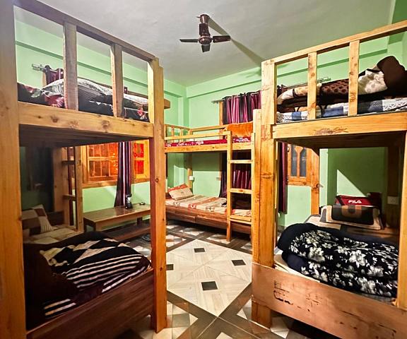 Ohana Cafe & Homestay Himachal Pradesh Kasol Bed in 6-Bed Mixed Dormitory Room