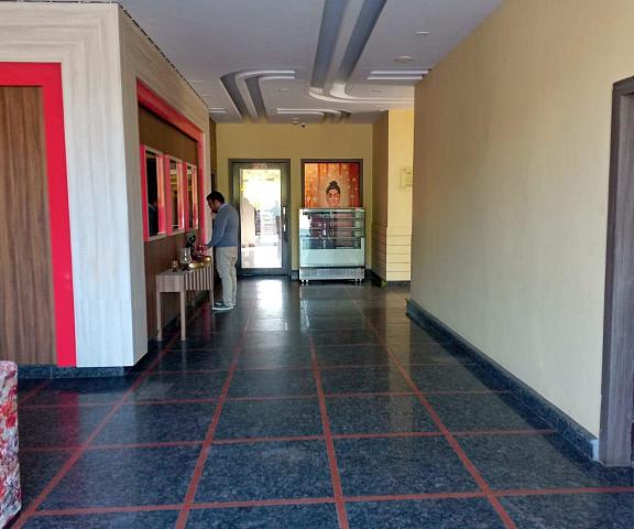 Hotel Kangra Rodeway Inn Himachal Pradesh Kangra lobby