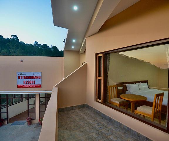 Uttarakhand Resort Uttaranchal Kausani balcony/terrace