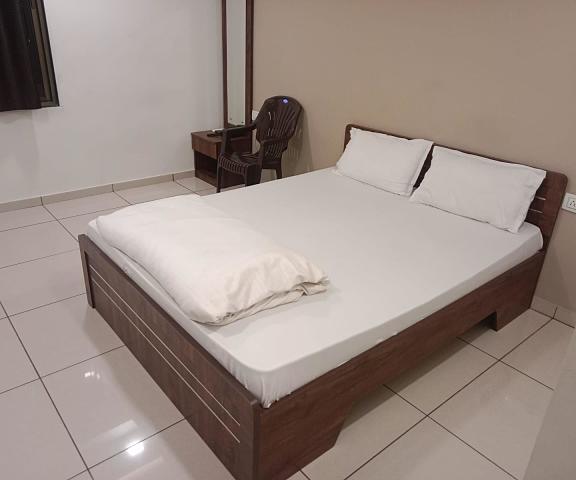 Hotel Shreeji's Gujarat Gandhinagar Deluxe Air Conditioning Room