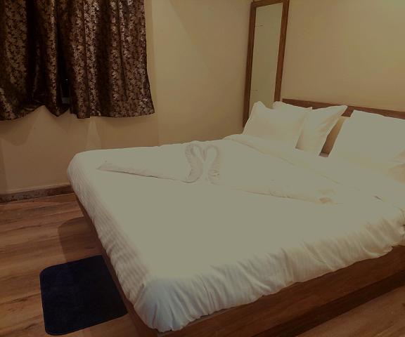 DREAM HOTEL West Bengal Purulia bed