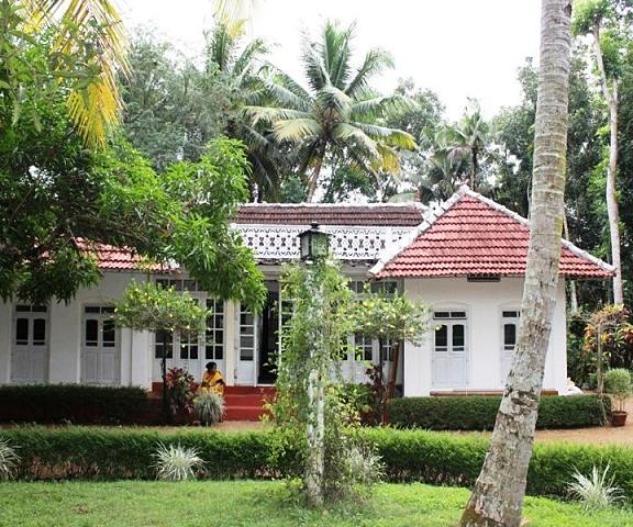 Backwater Heritage Homestay Kerala Kottayam exterior view