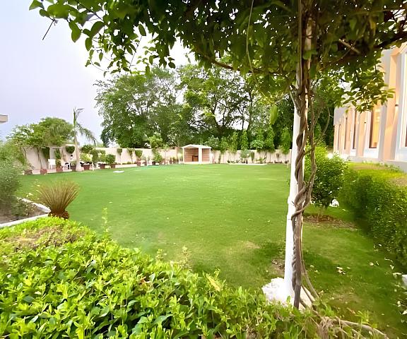 Aarzoo Stays Agra Uttar Pradesh Agra garden