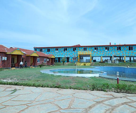 Navagiraga Resort and  Hotel Tamil Nadu Sirkazhi swimming pool