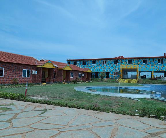 Navagiraga Resort and  Hotel Tamil Nadu Sirkazhi swimming pool