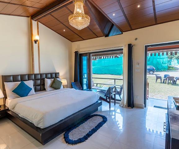 Solglow Resort - Kainchi Dham Uttaranchal Nainital Deluxe Room with Balcony