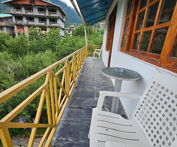 Orchards House - The Hidden Tribe Himachal Pradesh Manali balcony/terrace