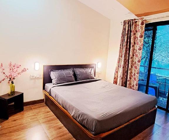 Neuaura Stays Maharashtra Satara bedroom