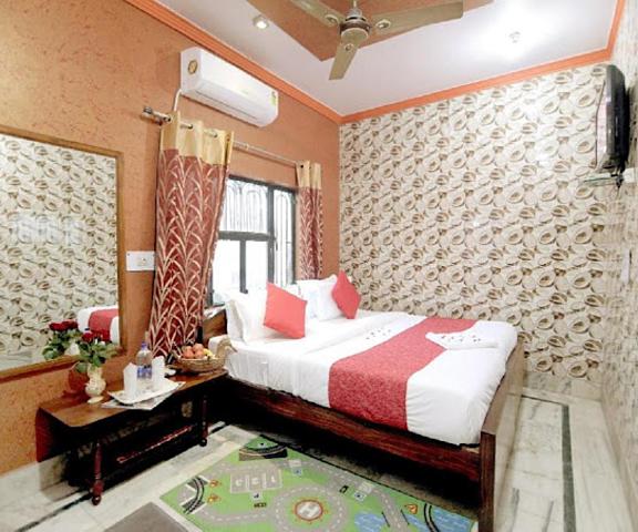 Goroomgo Rashmi Agra Uttar Pradesh Agra bedroom