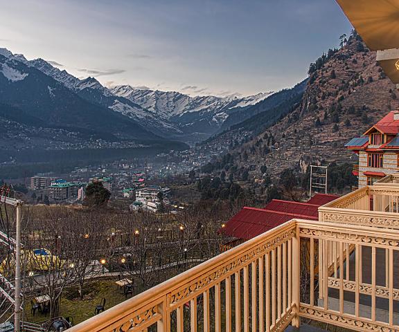 Himalayan Heights Himachal Pradesh Manali balcony/terrace