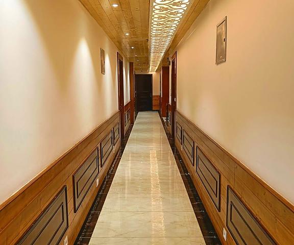 Aamod Suites Dalhousie Himachal Pradesh Dalhousie lobby