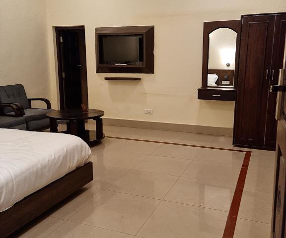 Jai Anjana Resort Uttaranchal Kanatal Deluxe Room