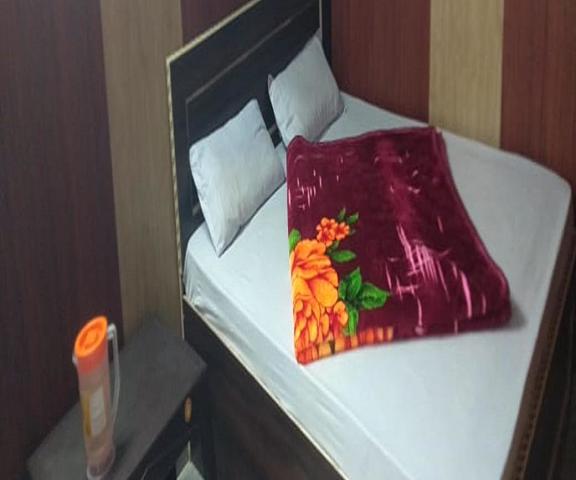 RishabHomestaybyStayApart Uttar Pradesh Garhmukteshwar double rooms