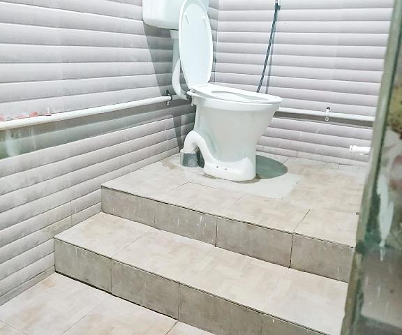 Goroomgo Parwati Kutir Deoghar Jharkhand Deoghar bathroom