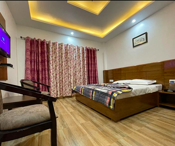 Naman Homestay Himachal Pradesh Shimla Deluxe Room with Private Balcony