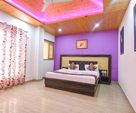FabHotel The Kasauli Heavens Gujarat Dharampur Deluxe Room